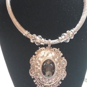 Beautiful Statement Necklace NWOT